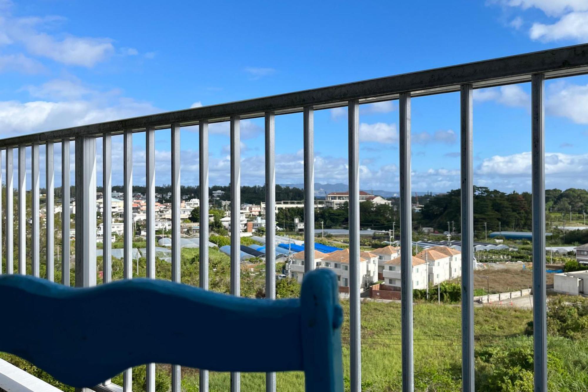 Crystal Inn Onna Buitenkant foto